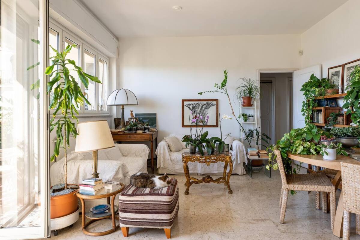 And Private Bathroom Between Mondello Beach And Old Town! Free Park! Séjour chez l'habitant *